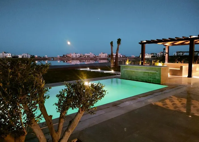 At Elgouna With Private Heated Pool