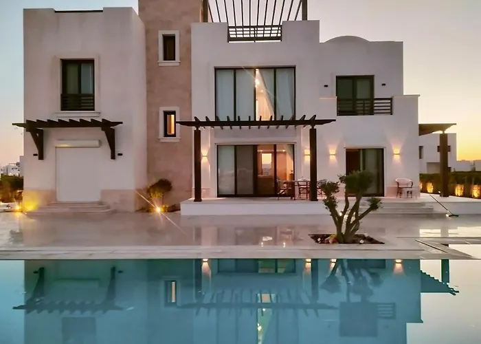At Elgouna With Private Heated Pool Villa